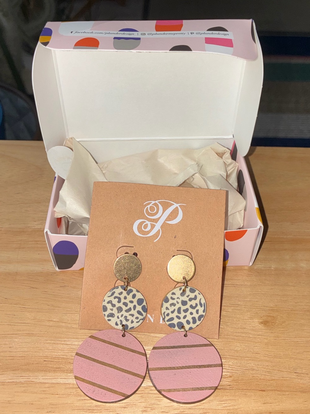 NIB Plunder Design Ayana Animal Print & Pink Drop Earrings - Picture 5 of 8